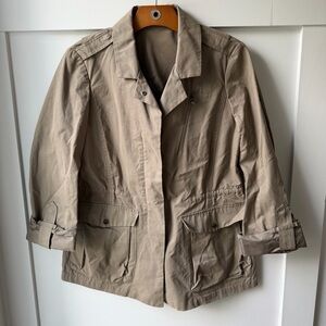 Victorinox Swiss Army Women’s Jacket Khaki Tan Zipper Pockets Outdoors Utility M